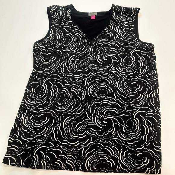 Tops - Vince Camuto Sleeveless Blouse Medium Black White Floral V-Neck Work Top